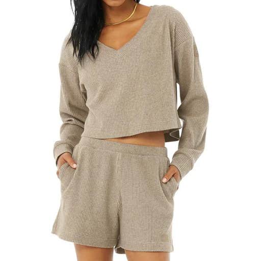 alo yoga, Alo Yoga Muse V-Neck Pullover & Muse Short Set
