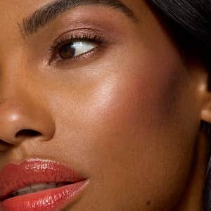 Image credits: jane iredale