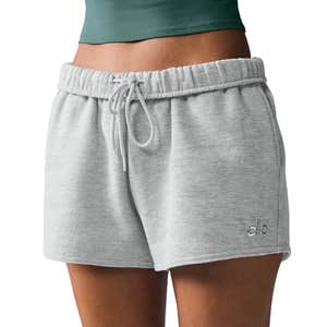 Image credits: alo yoga