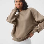 Image credits: Alo Yoga