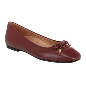 Vionic Klara Cap Toe Flat