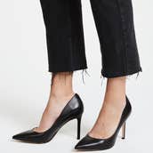 Basic Black Pumps