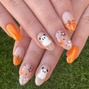 Image credits: @nailsby.kaydee