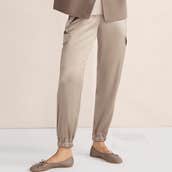 Dressy Joggers for Women That Look Office-Ready 