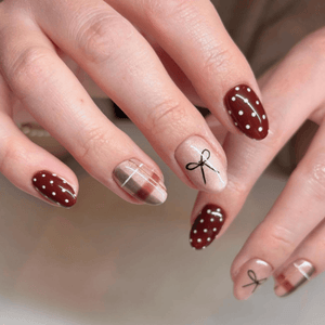 Image credits: @megs.nailnook