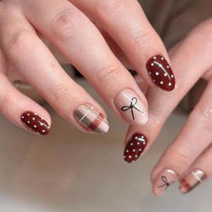 Image credits: @megs.nailnook