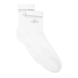 Image credits: alo yoga