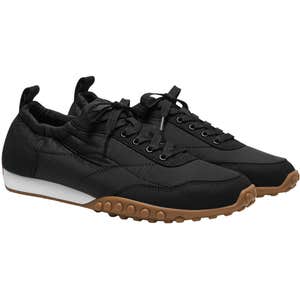 vivaia, Vivaia Round-Toe Casual Sneakers (Lexi)