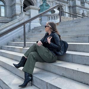 Image credits: @calliso_