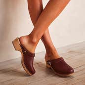 Trending Clogs