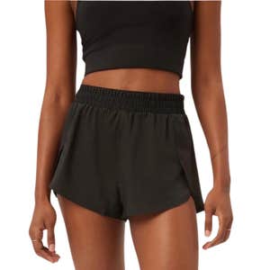 Image credits: girlfriend collective