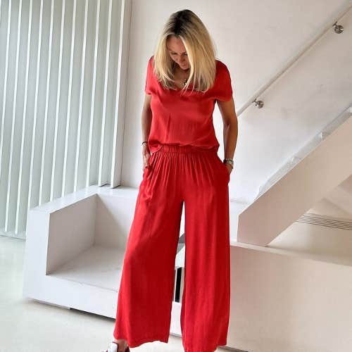 Curated visual reference: Fresh Look at 10 Best Breathable Fabrics And Clothing For Summer 2025