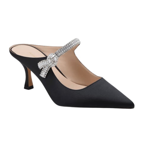 Image credits: Tuckernuck Shoes