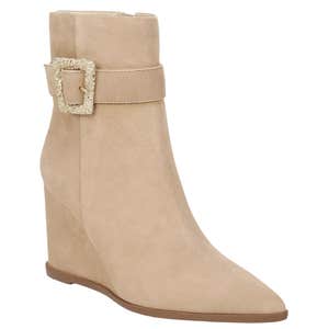 Image credits: bloomingdales