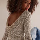 Your Complete Curly Hair Routine: A Step-by-Step Guide to the Curly Girl Method