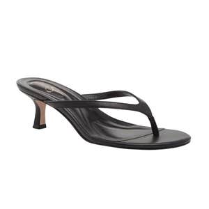 jessica simpson yuri sandal in black