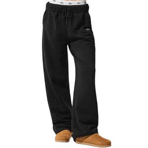 Image credits: alo yoga