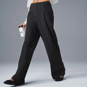 Image credits: Alo Yoga