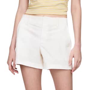 Gap 4" Downtown Khaki Shorts