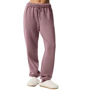 Image credits: alo yoga