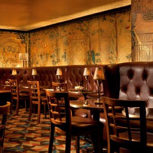 rosewoodhotels.com, A Classic Drink in a Classic Setting