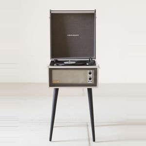 urbanoutfitters.com, Crosley music player