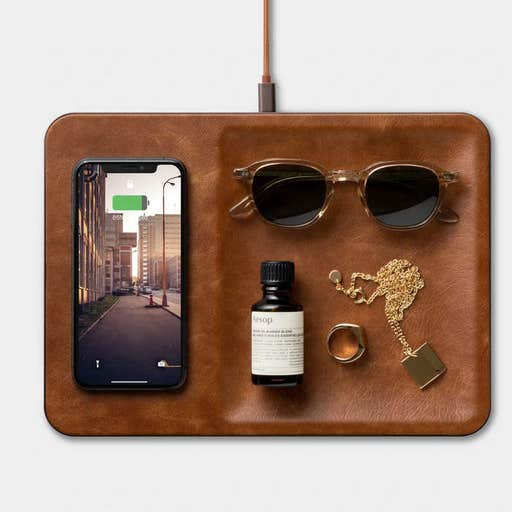 staycourant.com, Courant CATCH:3 Leather Wireless Charging Pad and Organizer