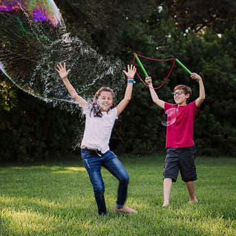 WOWMAZING Giant Bubble Wands Kit